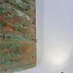 Amo Folegandros Karavostasis (Folegandros)