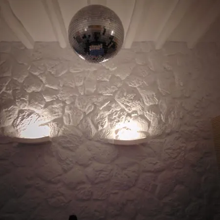 Amo Folegandros * Karavostasis (Folegandros)