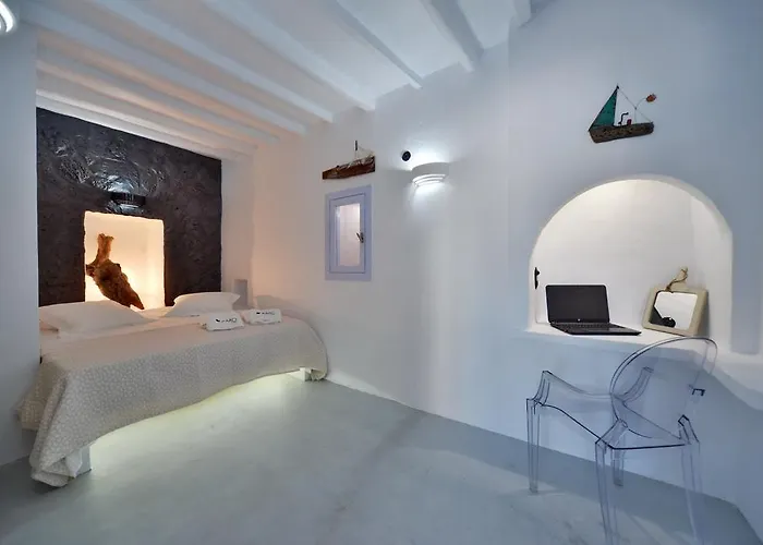 Amo Folegandros * Καραβοστάσι