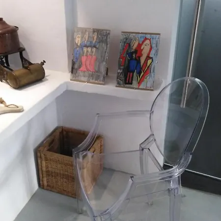 Amo Folegandros Apartment