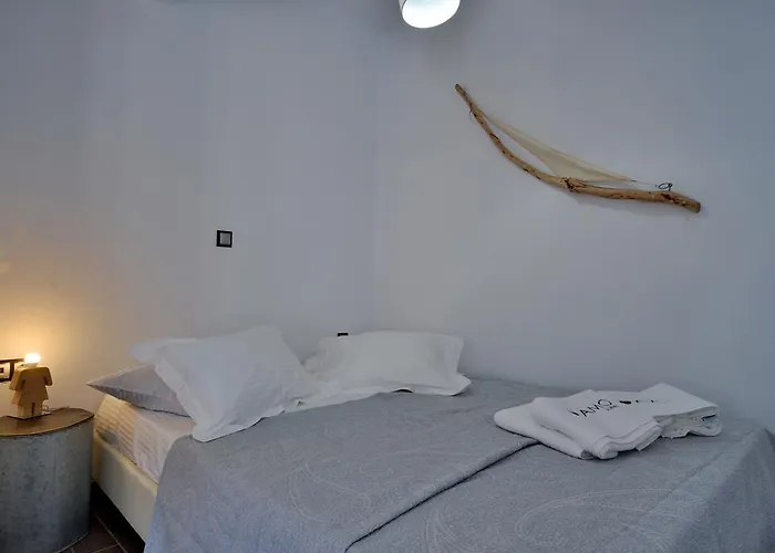 Amo Folegandros Apartment