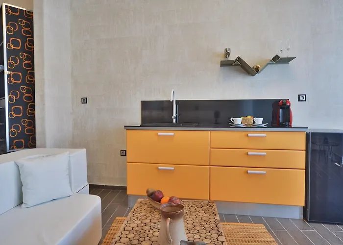 Amo Folegandros Apartment